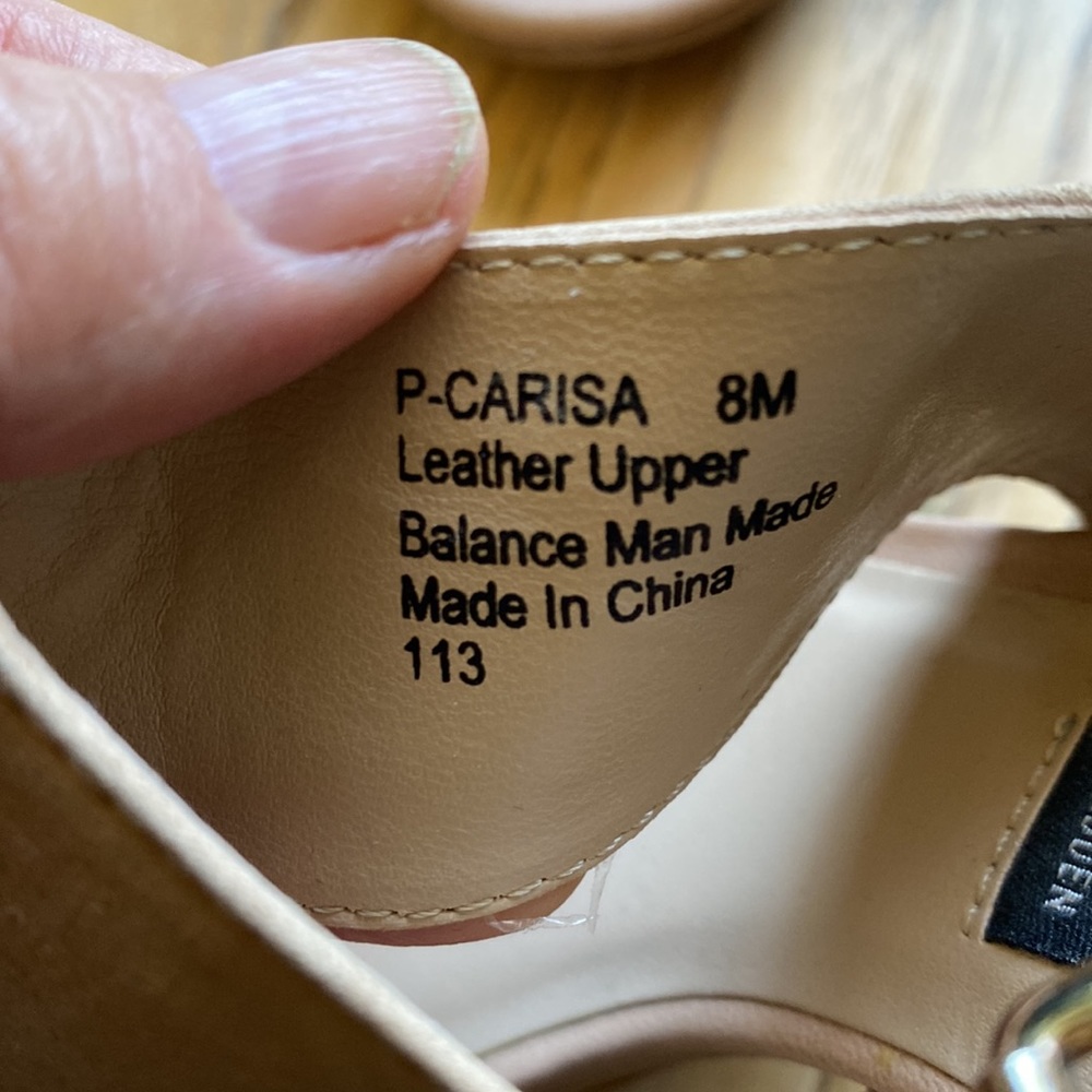 Tan Sandal block heels by Steve Madden. Size 8 M. - Picture 5 of 5